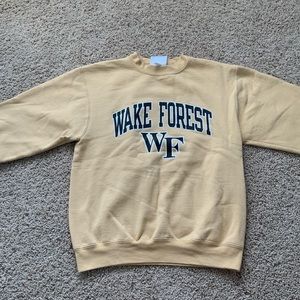 ✨WAKE FOREST CREWNECK✨